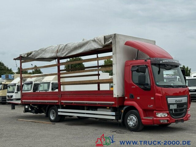 DAF LF220 Plane Spriegel Ladebordwand BÄR 1.500 Kg - Camión lona: foto 5 DAF LF220 Plane Spriegel Ladebordwand BÄR 1.500 Kg - Camión lona: foto 5