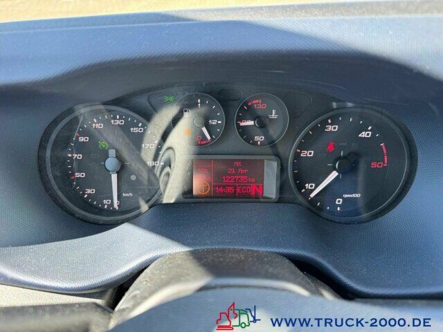 Iveco Daily Maxi 50C18 Autom Hoch & Lang 3Sitze 122Tkm - Furgón: foto 5 Iveco Daily Maxi 50C18 Autom Hoch & Lang 3Sitze 122Tkm - Furgón: foto 5
