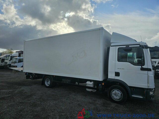 Camión caja cerrada MAN TGL 8.180 Koffer 6050 mm LBW Palfinger 1000 Kg: foto 9 Camión caja cerrada MAN TGL 8.180 Koffer 6050 mm LBW Palfinger 1000 Kg: foto 9