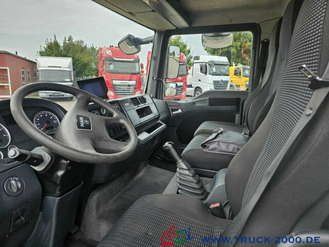 MAN TGL 8.180 Koffer Länge 6.05m LBW 3 Sitze - Camión caja cerrada: foto 4 MAN TGL 8.180 Koffer Länge 6.05m LBW 3 Sitze - Camión caja cerrada: foto 4