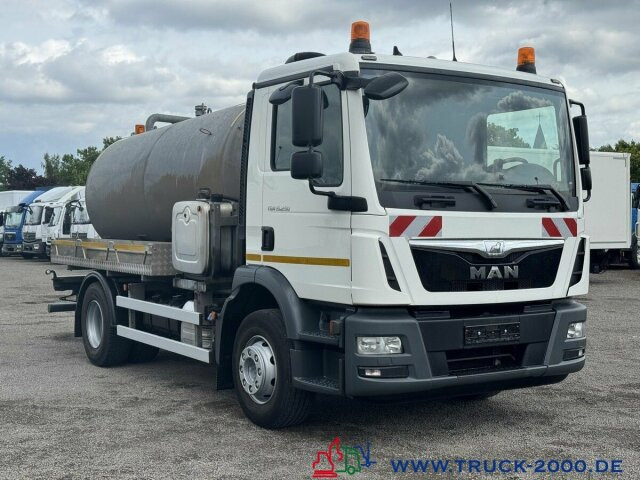 MAN TGM 15.250 Fäkalien- Saugwagen 8.000 Liter Klima - Limpieza de alcantarillado: foto 5 MAN TGM 15.250 Fäkalien- Saugwagen 8.000 Liter Klima - Limpieza de alcantarillado: foto 5