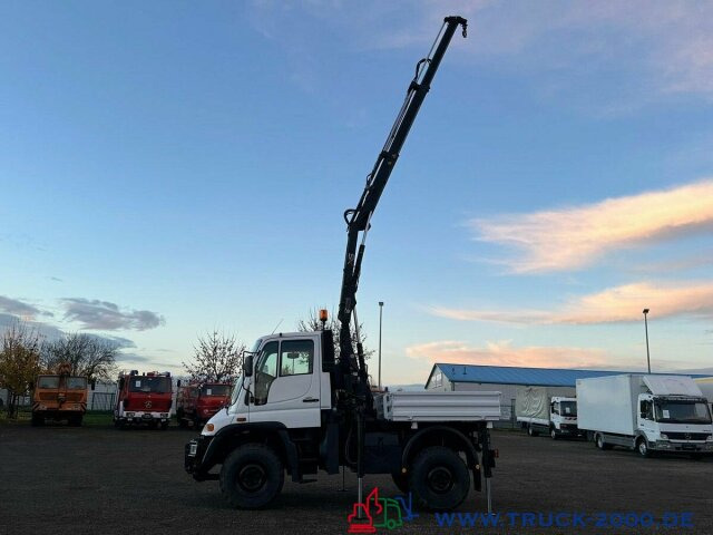 Unimog U 300 4x4 mit Kran Nur 78.144 KM zGG.7.490Kg. - Caja abierta furgoneta: foto 2 Unimog U 300 4x4 mit Kran Nur 78.144 KM zGG.7.490Kg. - Caja abierta furgoneta: foto 2