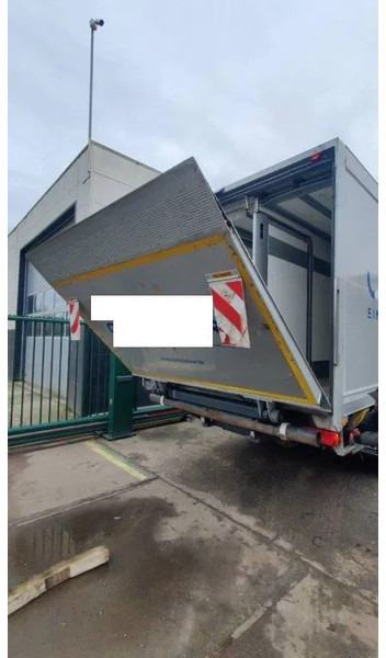 Dhollandia Laadklep / Achtersluitklep 2000 kg MBB / Palfinger / B.A.R. Cargolift - Trampilla elevadora: foto 4 Dhollandia Laadklep / Achtersluitklep 2000 kg MBB / Palfinger / B.A.R. Cargolift - Trampilla elevadora: foto 4