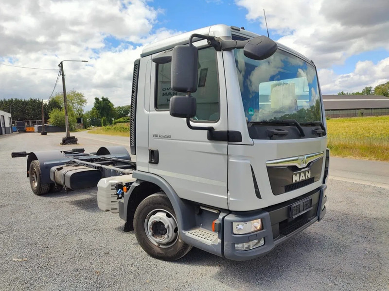 MAN TGL 12.250 Chassis cabine Euro6 - Chasis camión: foto 1 MAN TGL 12.250 Chassis cabine Euro6 - Chasis camión: foto 1