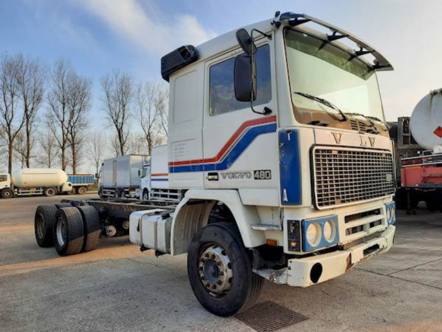 Volvo F 12 6*4 STEEL SUSPENSION - Chasis camión: foto 4 Volvo F 12 6*4 STEEL SUSPENSION - Chasis camión: foto 4