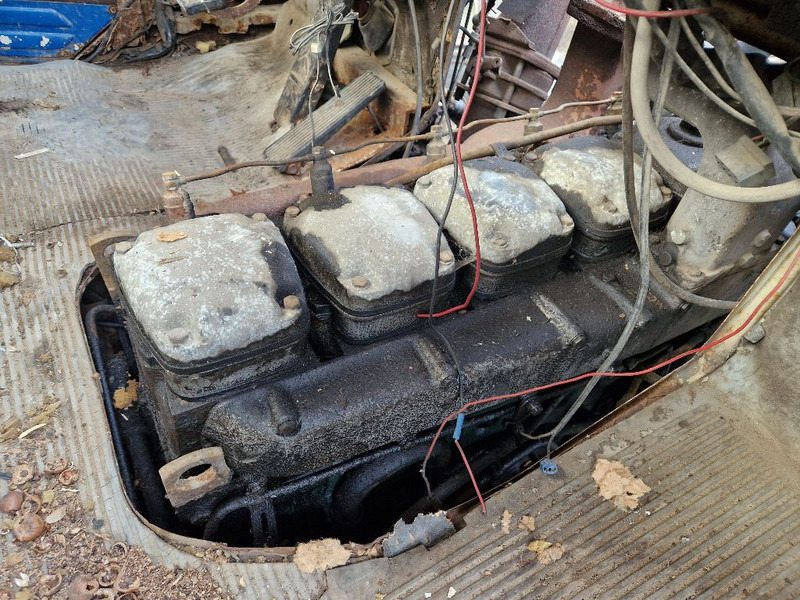 Chasis camión Volvo N1033 6X4: foto 13