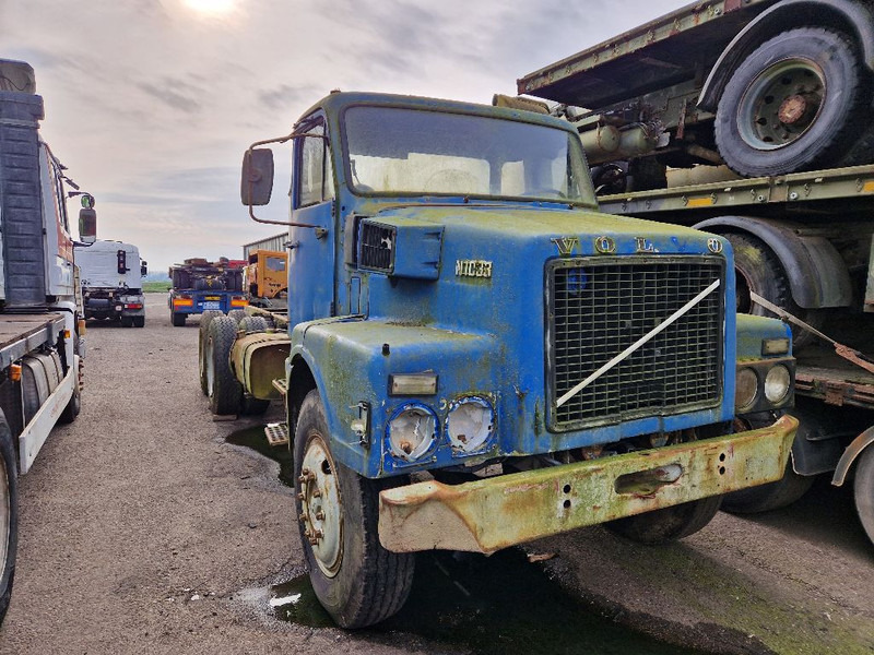 Chasis camión Volvo N1033 6X4: foto 17