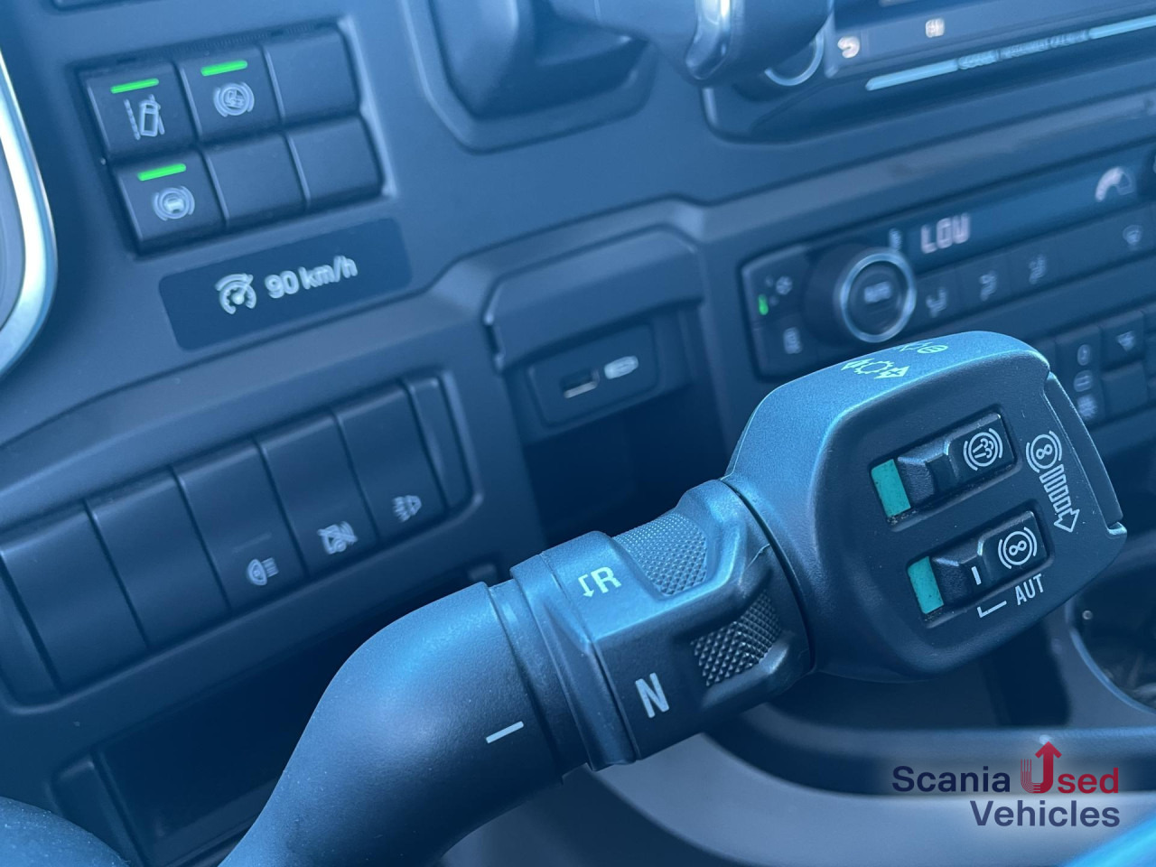 SCANIA R 410 A4x2NA RETARDER LED NAVI - Cabeza tractora: foto 5 SCANIA R 410 A4x2NA RETARDER LED NAVI - Cabeza tractora: foto 5