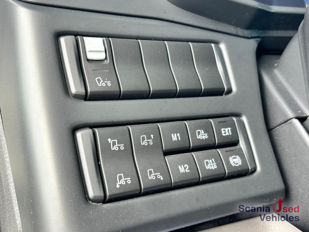 SCANIA R 460 A4x2EB MEGA VOLUME RETARDER DIFF-L VECTO 3 - Cabeza tractora: foto 3 SCANIA R 460 A4x2EB MEGA VOLUME RETARDER DIFF-L VECTO 3 - Cabeza tractora: foto 3