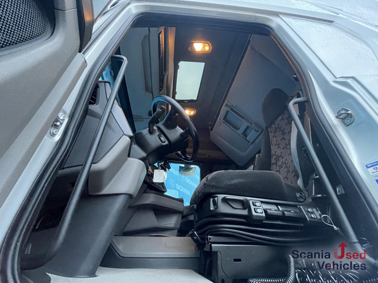 SCANIA R 500 A4x2NB RETARDER FULL AIR P-AIRCO HYDRO 9T - Cabeza tractora: foto 5 SCANIA R 500 A4x2NB RETARDER FULL AIR P-AIRCO HYDRO 9T - Cabeza tractora: foto 5