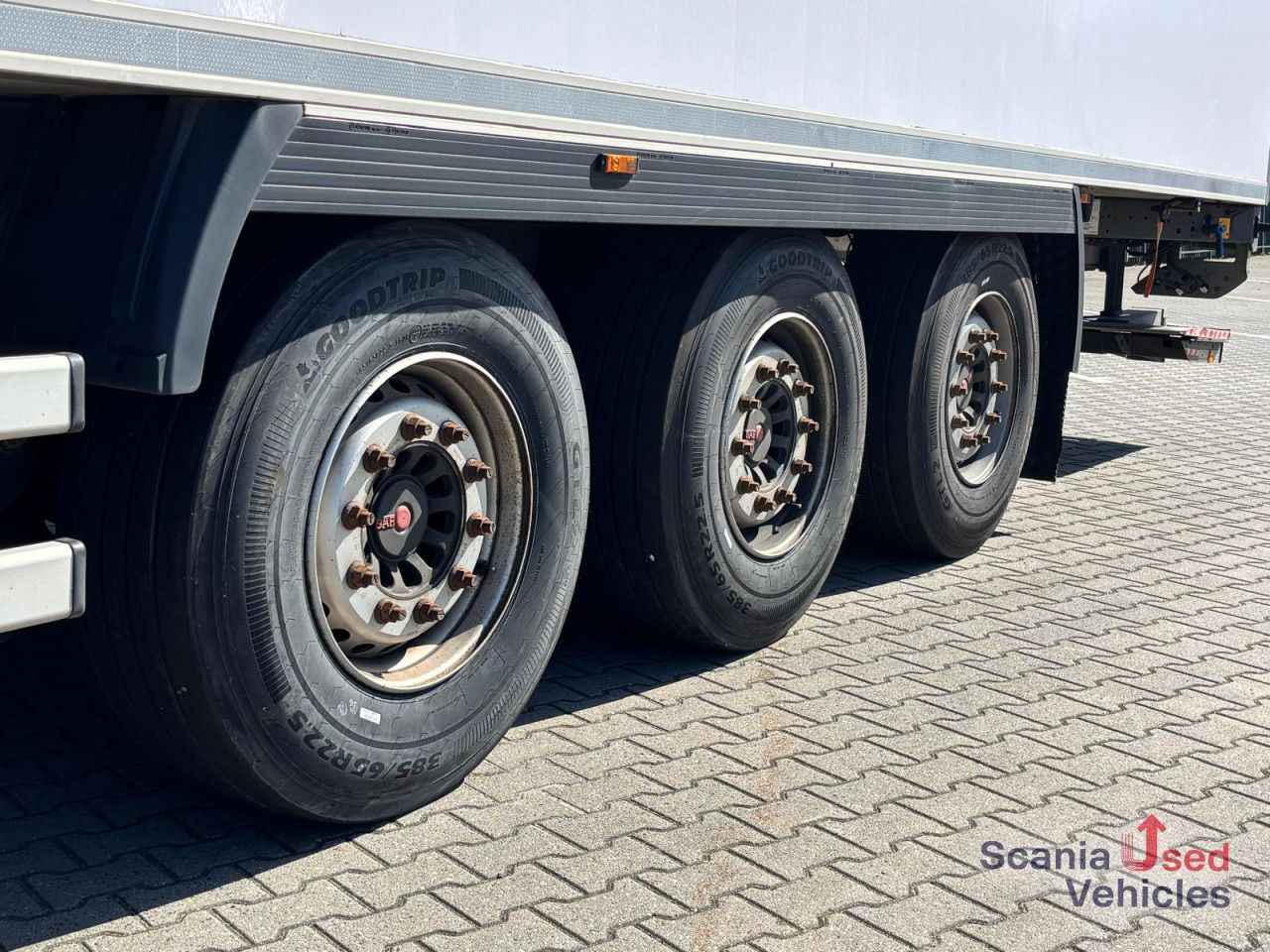 LAMBERET LAMBERET SR2L FRIGO CARRIER VECTOR19 MT TAIL-L - Frigorífico semirremolque: foto 2 LAMBERET LAMBERET SR2L FRIGO CARRIER VECTOR19 MT TAIL-L - Frigorífico semirremolque: foto 2