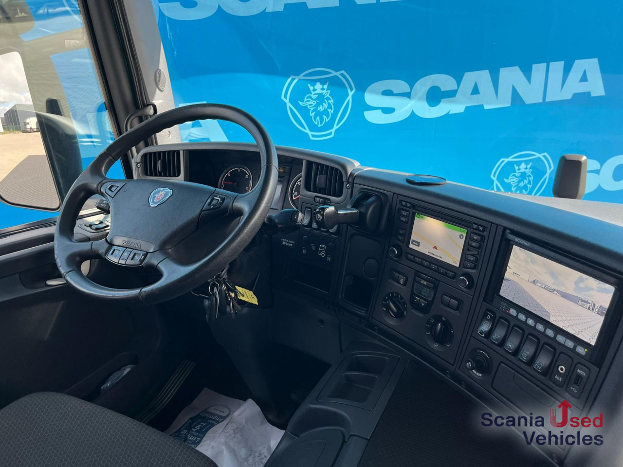 SCANIA P 320 DB6x2*4MNB RETARDER FULL AIR 8T TAIL LIFT 2T - Camión caja cerrada: foto 5 SCANIA P 320 DB6x2*4MNB RETARDER FULL AIR 8T TAIL LIFT 2T - Camión caja cerrada: foto 5