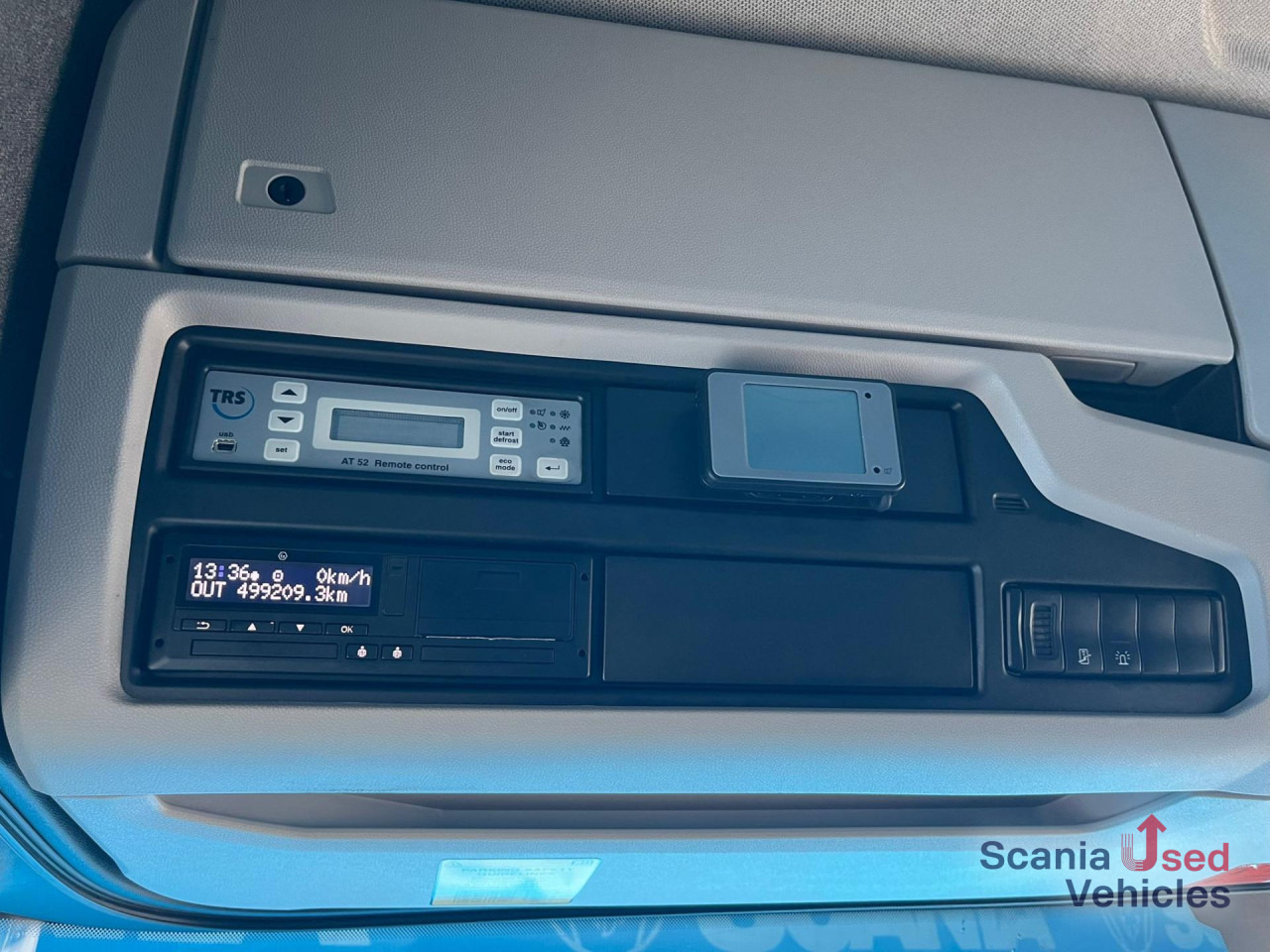 SCANIA R 410 B6x2*4NB LNG RETARDER FRIGO CHEREAU 765x250x - Frigorífico camión: foto 4 SCANIA R 410 B6x2*4NB LNG RETARDER FRIGO CHEREAU 765x250x - Frigorífico camión: foto 4