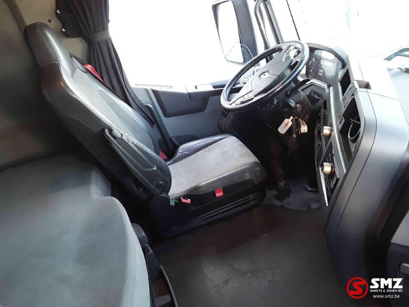 Foto del interior 1: Cabeza tractora Renault T 460 retarder 2 tanks