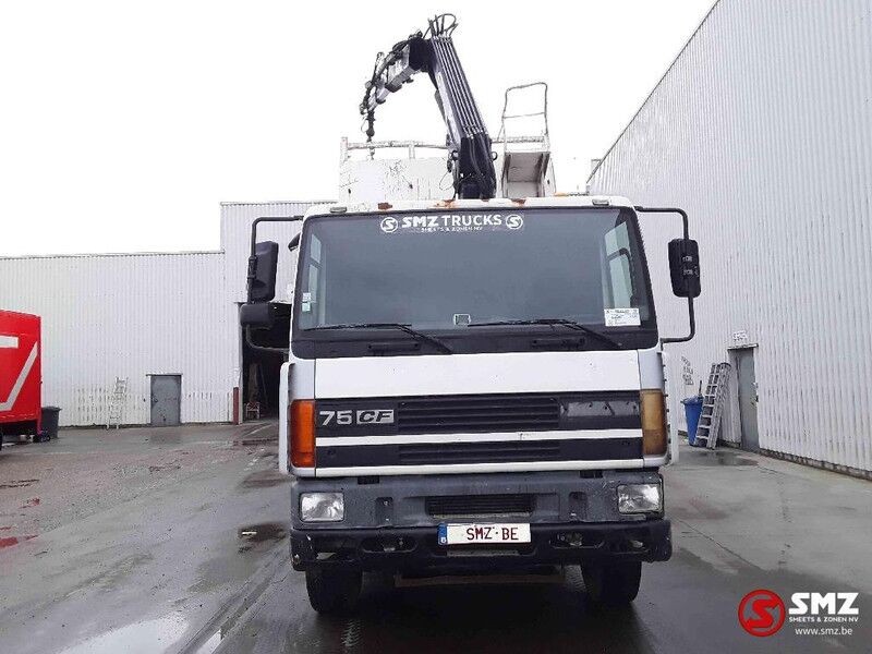 DAF 75 CF 320 hiab 144 2 + remote - Volquete camión, Camión grúa: foto 2 DAF 75 CF 320 hiab 144 2 + remote - Volquete camión, Camión grúa: foto 2
