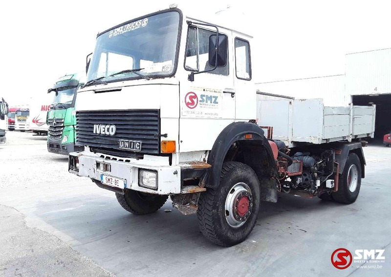 Iveco Magirus 190.32 4x4 tractor french -francais - Camión caja abierta: foto 3 Iveco Magirus 190.32 4x4 tractor french -francais - Camión caja abierta: foto 3