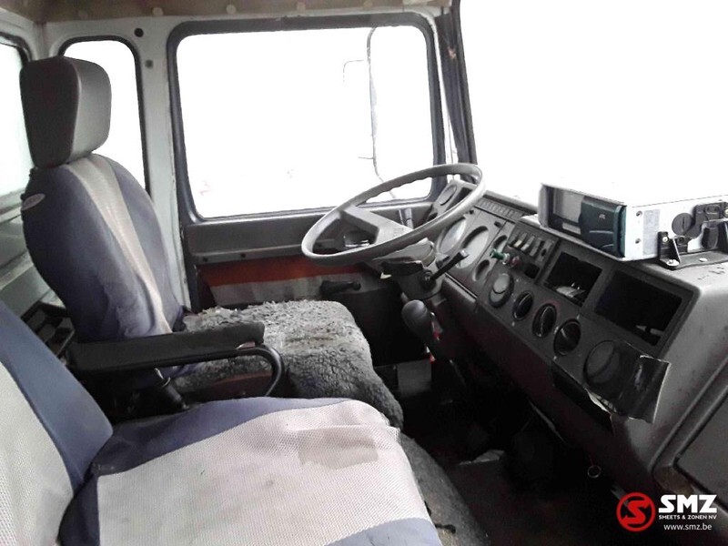 Foto del interior 1: Transporte de ganado camión Iveco Magirus 80 16 horse truck