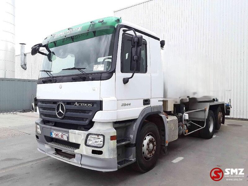 Mercedes-Benz Actros 2544 retarder 2 pedale AP achse - Chasis camión: foto 3 Mercedes-Benz Actros 2544 retarder 2 pedale AP achse - Chasis camión: foto 3