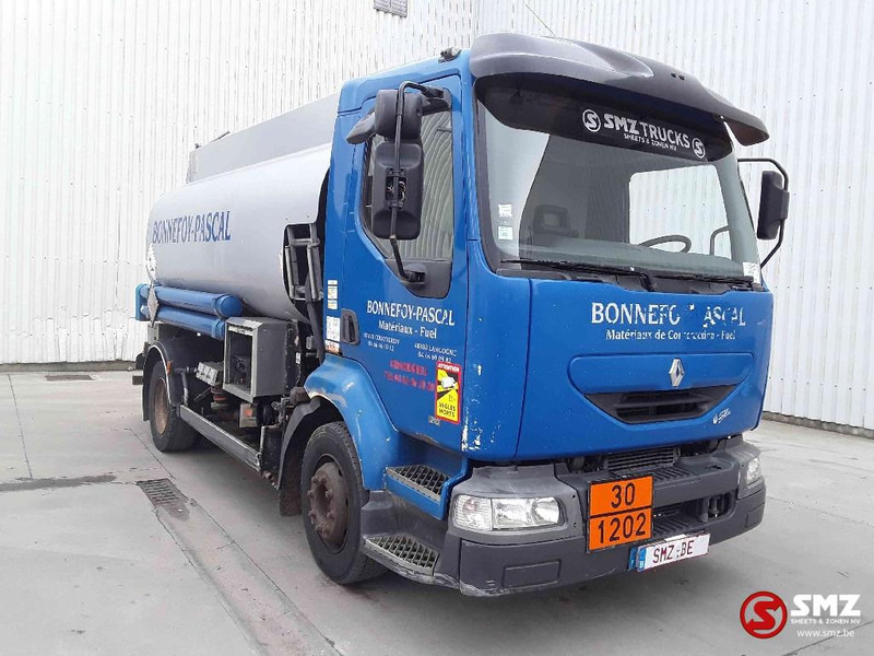 Renault Midlum 210 8000L manual pump - Cisterna camión: foto 1 Renault Midlum 210 8000L manual pump - Cisterna camión: foto 1