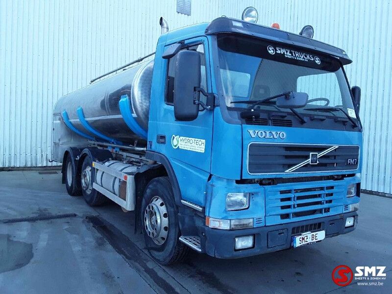 Volvo FM 320 6x2 inox - Cisterna camión: foto 1 Volvo FM 320 6x2 inox - Cisterna camión: foto 1