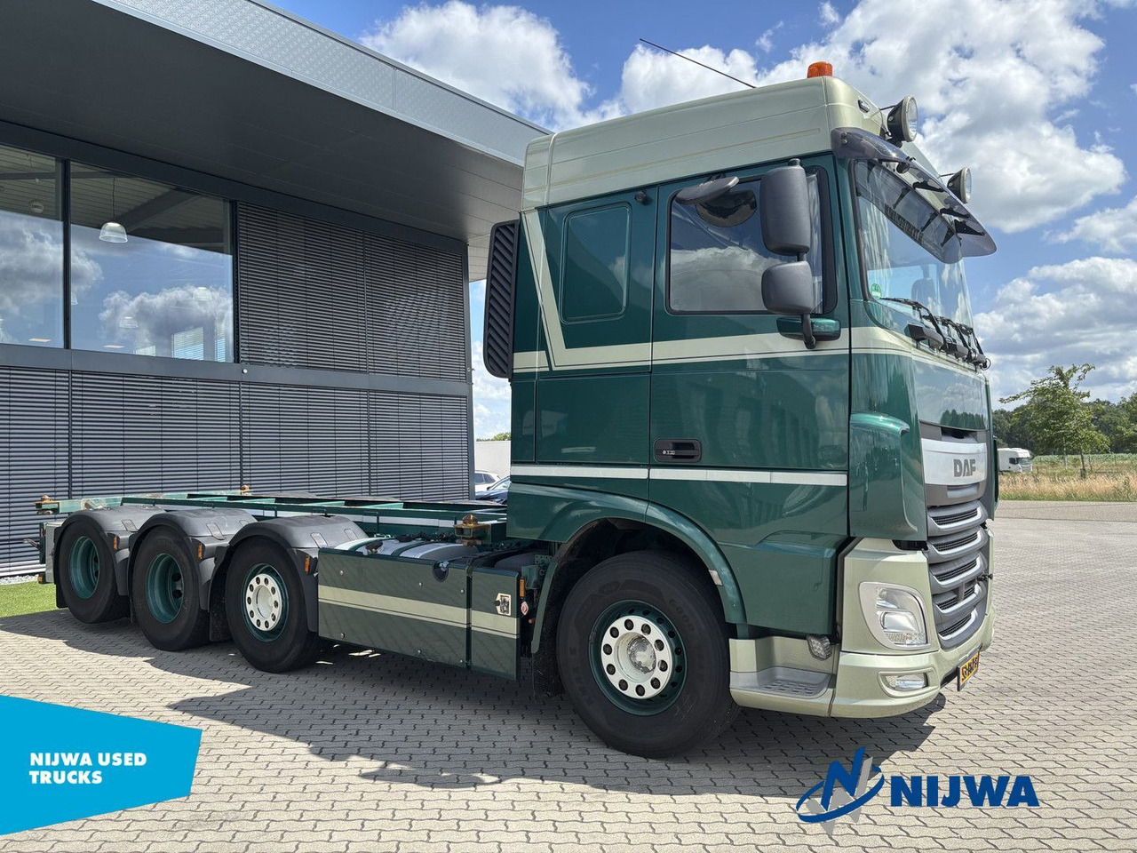 DAF XF 460 8x2 20ft container systeem - Multibasculante camión: foto 2 DAF XF 460 8x2 20ft container systeem - Multibasculante camión: foto 2