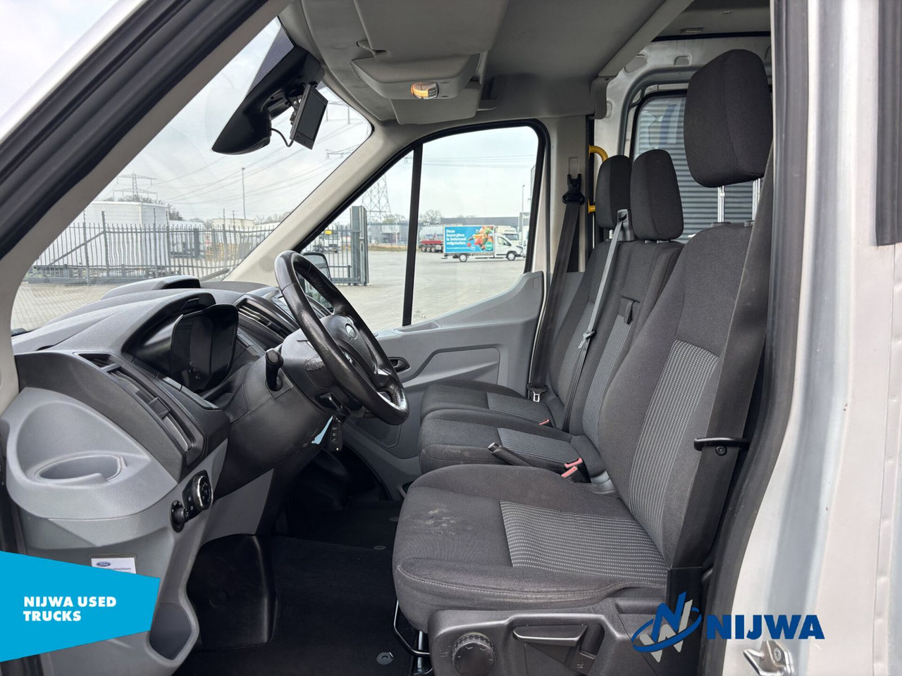 Ford Transit 130 L3H2 Dubbele cabine + Trekhaak - Furgoneta pequeña, Furgoneta combi: foto 5 Ford Transit 130 L3H2 Dubbele cabine + Trekhaak - Furgoneta pequeña, Furgoneta combi: foto 5