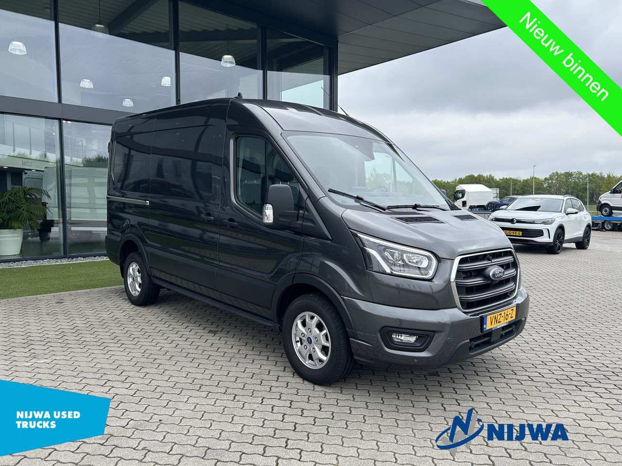 Ford Transit 350 L2H3 Limited Trekhaak + Navigatie - Furgón: foto 2 Ford Transit 350 L2H3 Limited Trekhaak + Navigatie - Furgón: foto 2