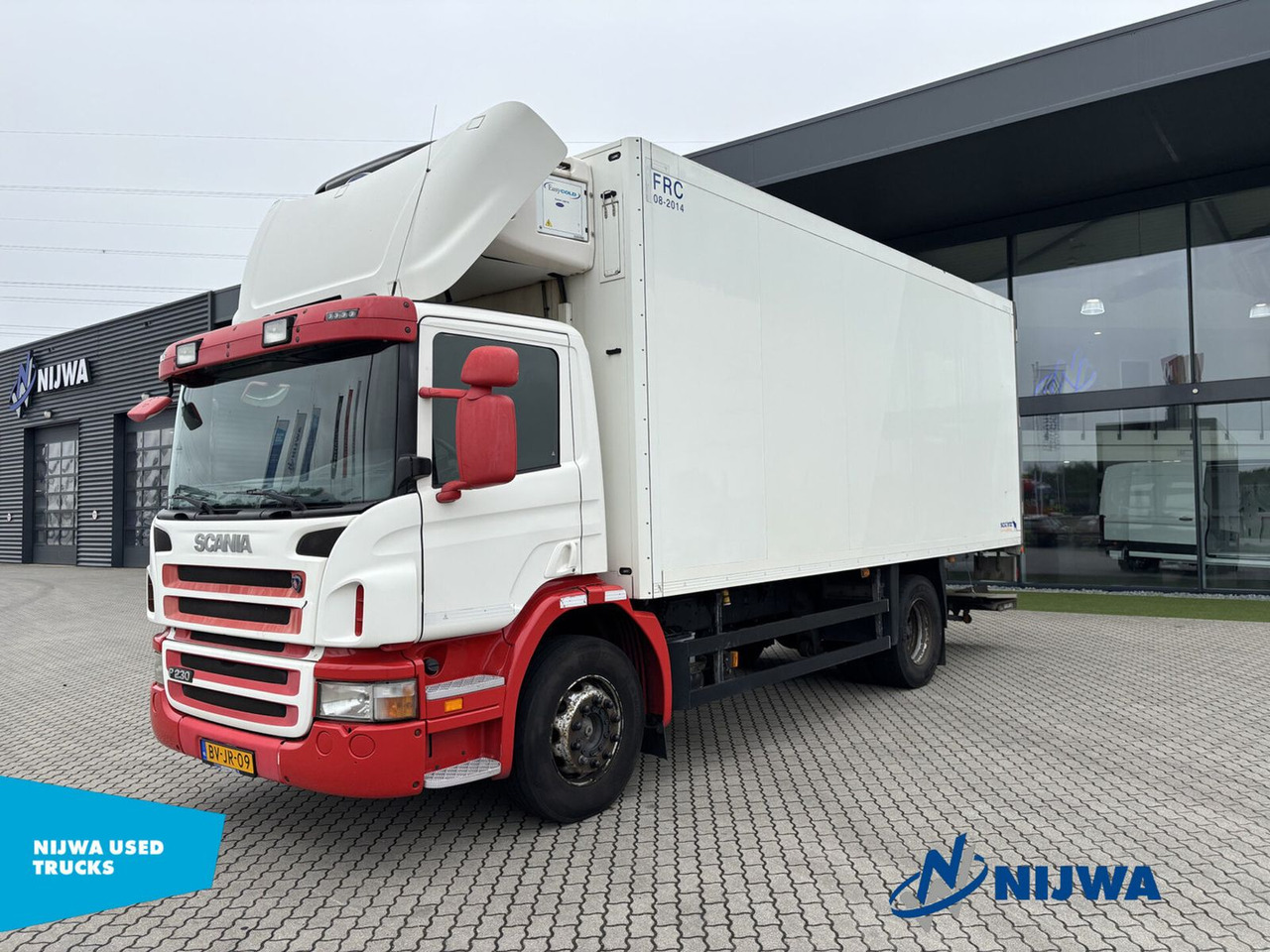 Scania P 230 4X2 Meat Truck + Laadklep - Frigorífico camión: foto 1 Scania P 230 4X2 Meat Truck + Laadklep - Frigorífico camión: foto 1