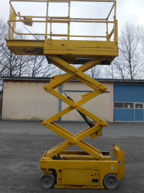 Genie GS 1530, Scherenarbeitsbühne Genie 6,6m - Camión con plataforma elevadora: foto 2 Genie GS 1530, Scherenarbeitsbühne Genie 6,6m - Camión con plataforma elevadora: foto 2