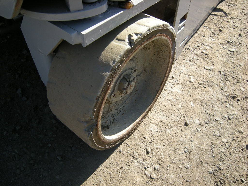 Camión con plataforma elevadora nuevo Genie GS 1932, Scherenarbeitsbühne Genie 8 m: foto 9 Camión con plataforma elevadora nuevo Genie GS 1932, Scherenarbeitsbühne Genie 8 m: foto 9