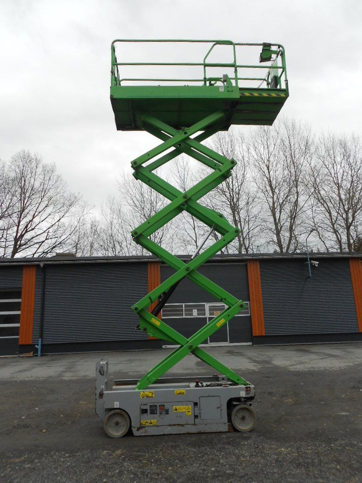 Genie GS 2646, Scherenarbeitsbühne Genie 9,9 m - Camión con plataforma elevadora: foto 1 Genie GS 2646, Scherenarbeitsbühne Genie 9,9 m - Camión con plataforma elevadora: foto 1