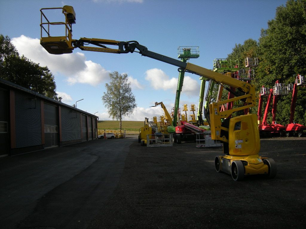 Haulotte HA12CJ+ , AH 12m, Korbarm drehbar - Camión con plataforma elevadora: foto 4 Haulotte HA12CJ+ , AH 12m, Korbarm drehbar - Camión con plataforma elevadora: foto 4