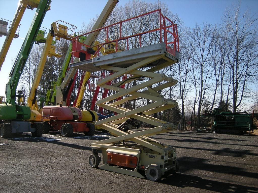 JLG 3246 ES, Scherenarbeitsbühne AH 12 m - Plataforma de tijeras: foto 3 JLG 3246 ES, Scherenarbeitsbühne AH 12 m - Plataforma de tijeras: foto 3
