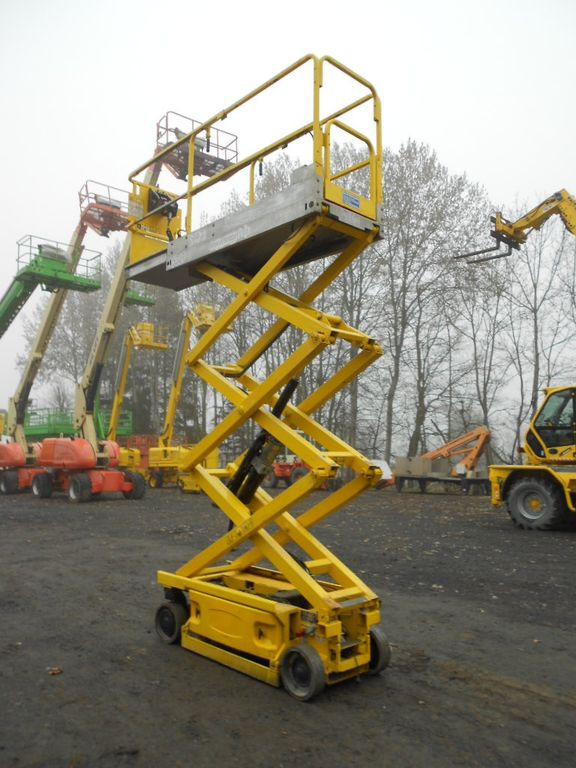 JLG JLG 1930 ES, Scherenarbeitsbühne AH 8 m - Plataforma de tijeras: foto 4 JLG JLG 1930 ES, Scherenarbeitsbühne AH 8 m - Plataforma de tijeras: foto 4