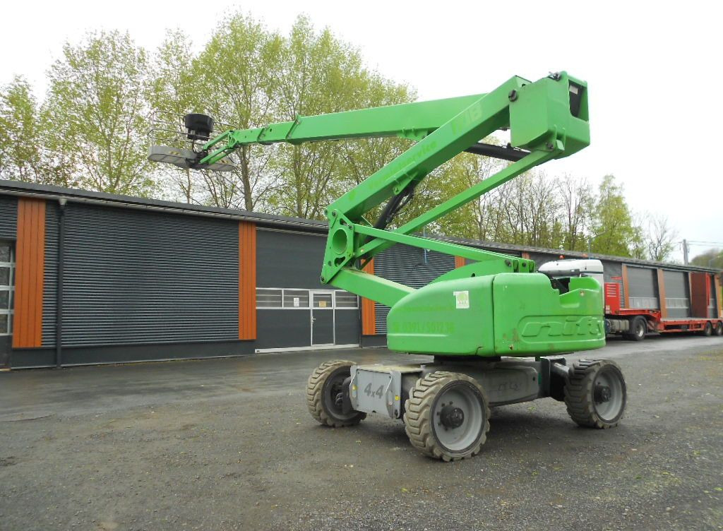 Niftylift Niftylift HR28 Hybrid , 4x4 , 28 Niftylift HR28 Hybrid , 4x4 , 28 - Plataforma articulada: foto 2 Niftylift Niftylift HR28 Hybrid , 4x4 , 28 Niftylift HR28 Hybrid , 4x4 , 28 - Plataforma articulada: foto 2
