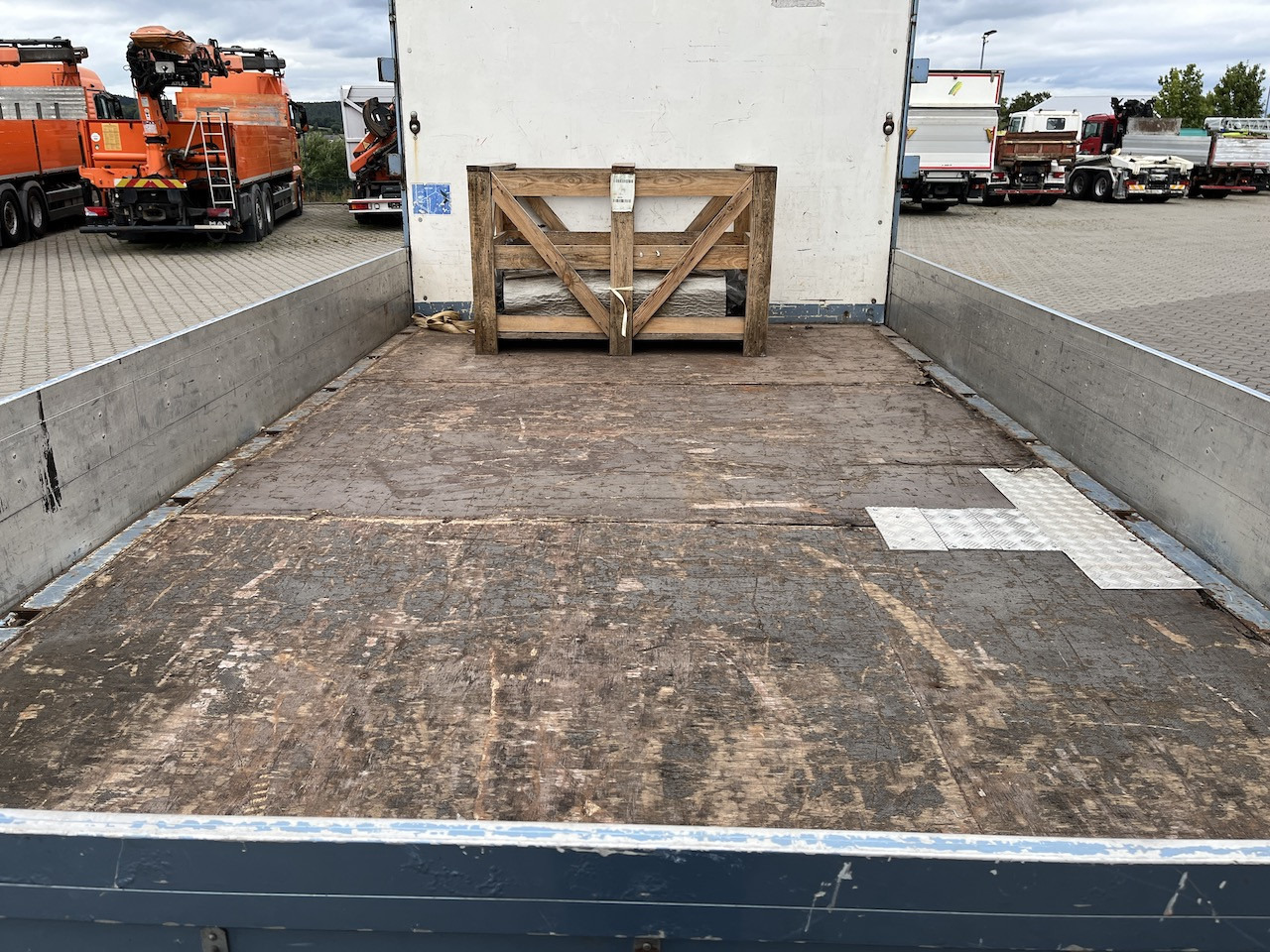 MAN TGL 8.220 4x2 Pritsche AHK - Caja abierta furgoneta: foto 4 MAN TGL 8.220 4x2 Pritsche AHK - Caja abierta furgoneta: foto 4