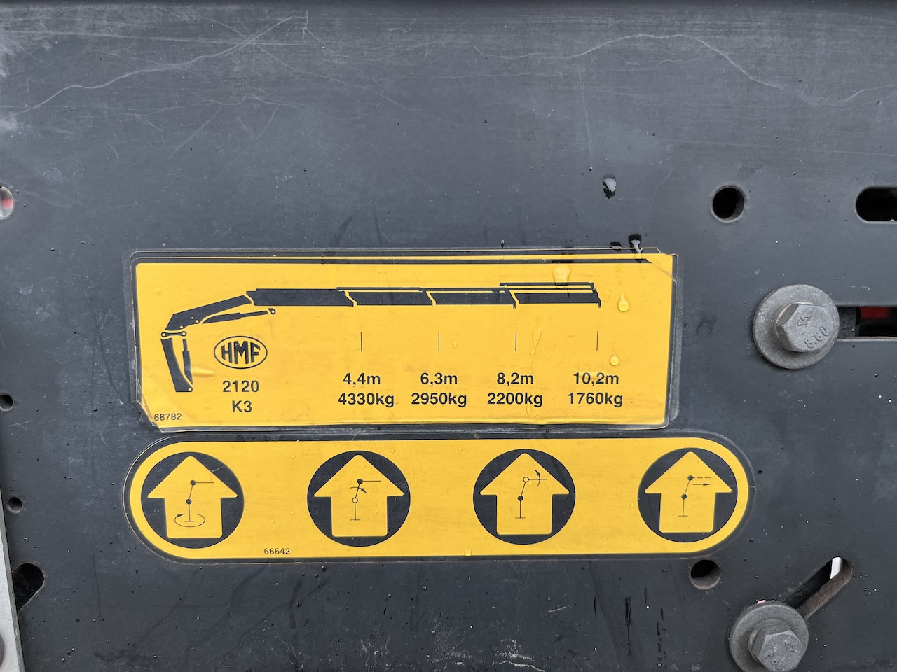 Meusburger MPS-3 Auflieger mit Kran HMF 1510 K-4 Lenkachse - Semirremolque plataforma/ Caja abierta: foto 3 Meusburger MPS-3 Auflieger mit Kran HMF 1510 K-4 Lenkachse - Semirremolque plataforma/ Caja abierta: foto 3