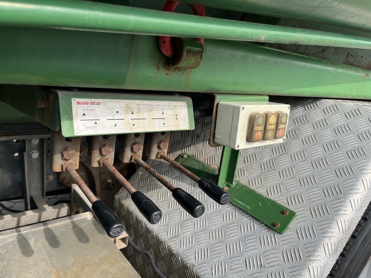 Scania P360 6x2 Trösch Absetzkipper Container - Portacontenedor de cadenas camión: foto 5 Scania P360 6x2 Trösch Absetzkipper Container - Portacontenedor de cadenas camión: foto 5