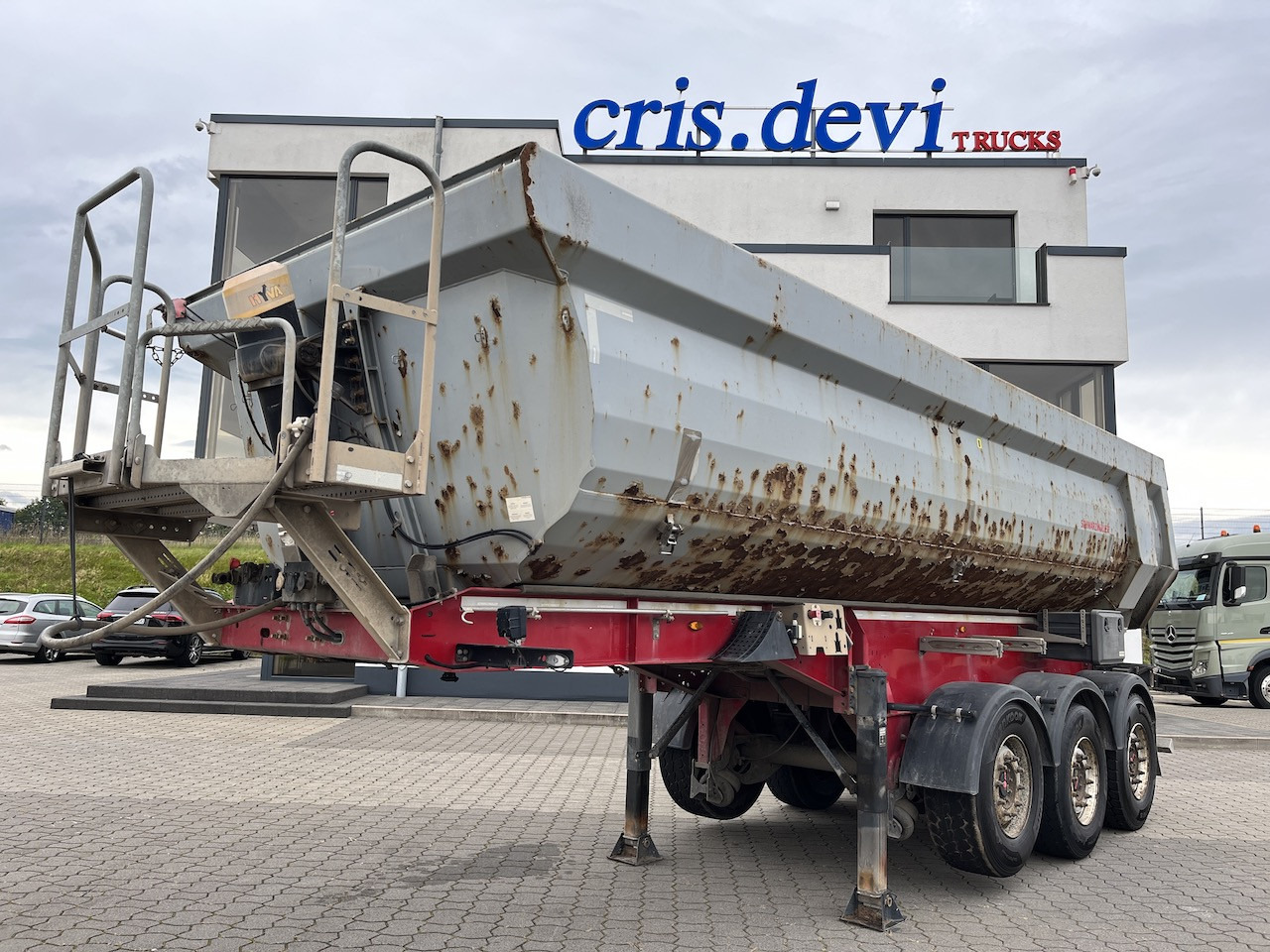 Schwarzmüller SK Kippauflieger Stahlmulde Liftachse - Volquete semirremolque: foto 1 Schwarzmüller SK Kippauflieger Stahlmulde Liftachse - Volquete semirremolque: foto 1