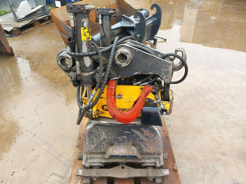 Engcon EC219 - Rotor basculante para Maquinaria de construcción: foto 1 Engcon EC219 - Rotor basculante para Maquinaria de construcción: foto 1