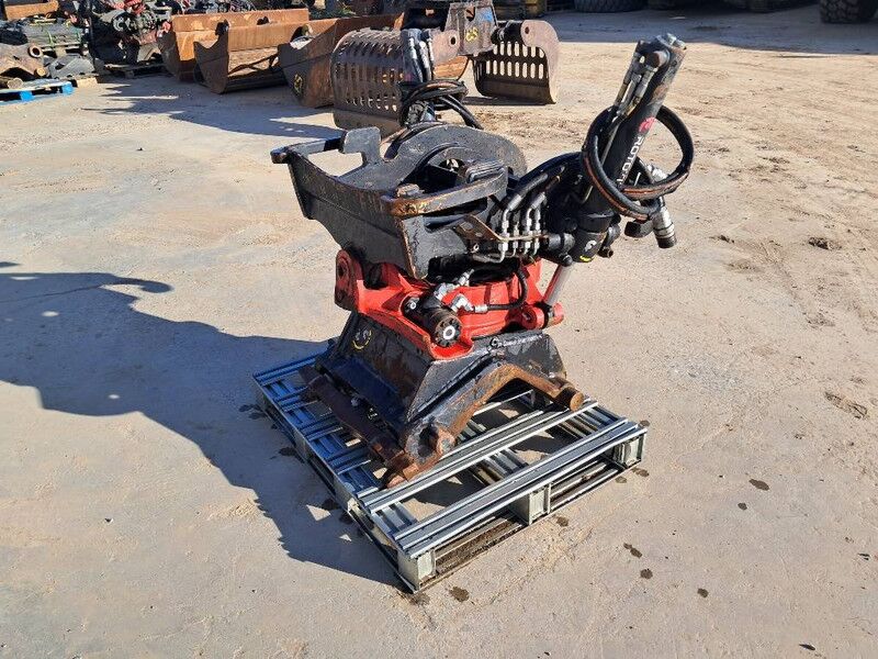 ROTOTILT R4 - Implemento para Maquinaria de construcción: foto 2 ROTOTILT R4 - Implemento para Maquinaria de construcción: foto 2