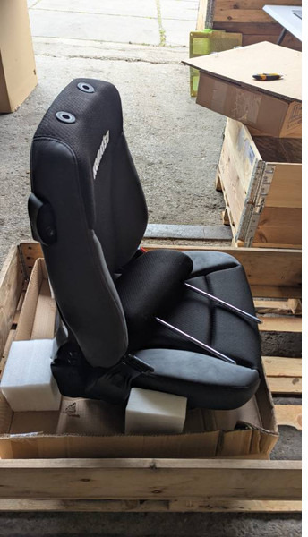 Komatsu WA380-8 SEAT ASS'Y 421-S33-6790 - Cabina e interior para Maquinaria de construcción: foto 5 Komatsu WA380-8 SEAT ASS'Y 421-S33-6790 - Cabina e interior para Maquinaria de construcción: foto 5