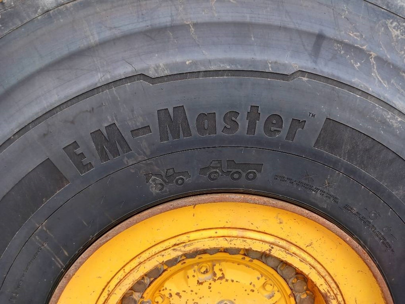 Cargadora de ruedas Komatsu WA500-7: foto 9