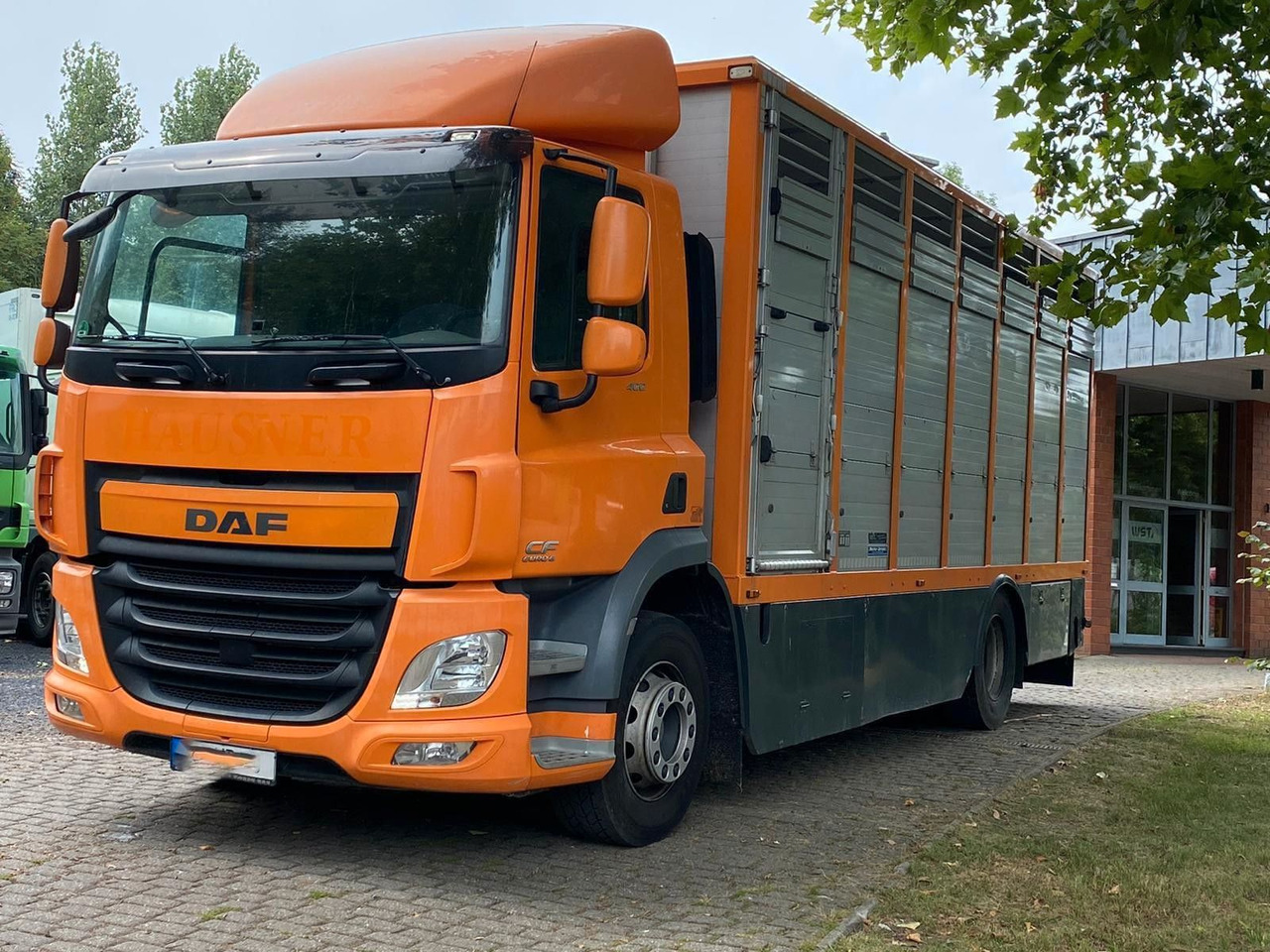 DAF CF 400 Menke Einstock - Camión para caballos: foto 4 DAF CF 400 Menke Einstock - Camión para caballos: foto 4