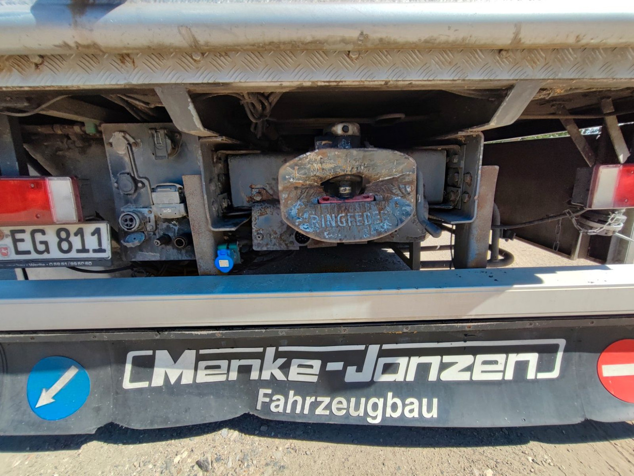 Camión para caballos DAF XF 410 SC Menke Doppelstock: foto 10 Camión para caballos DAF XF 410 SC Menke Doppelstock: foto 10