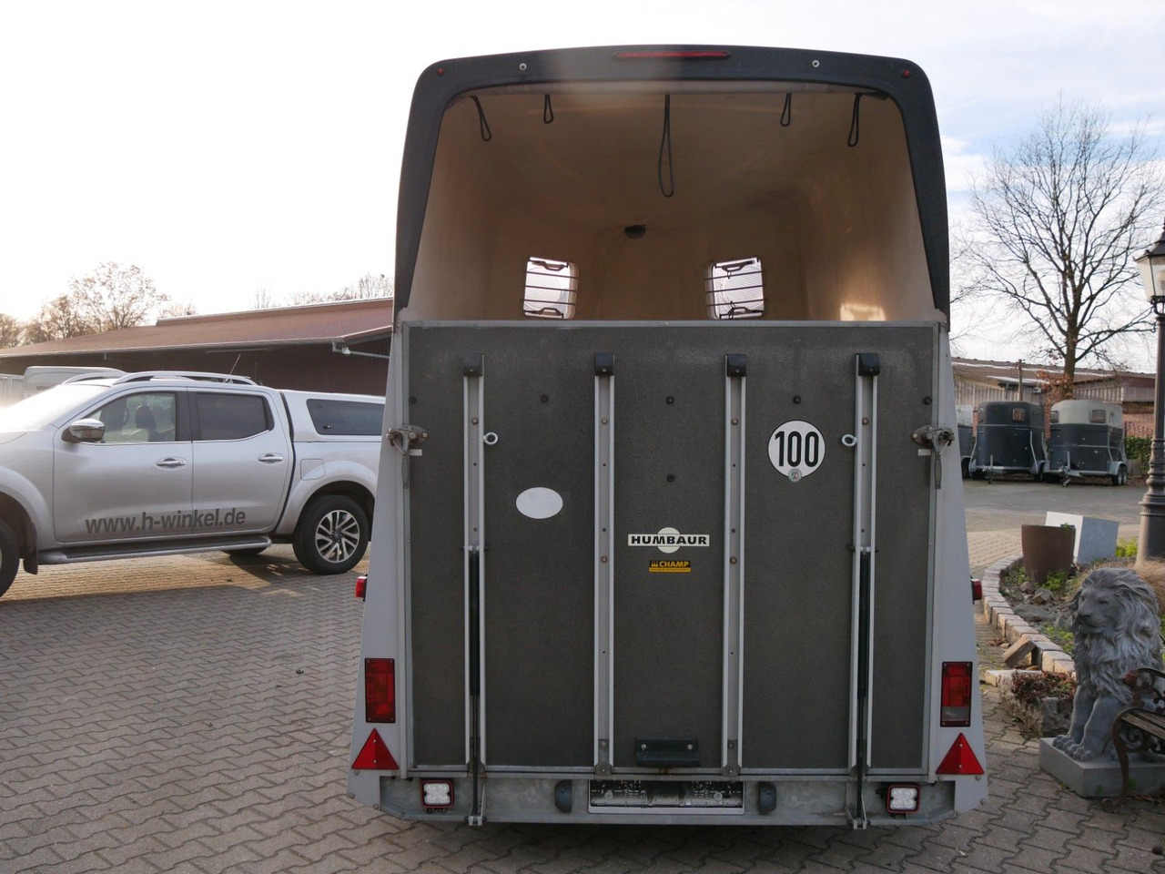 Humbaur Atis 2 Pferde Sattelkammer - Transporte de ganado remolque: foto 2 Humbaur Atis 2 Pferde Sattelkammer - Transporte de ganado remolque: foto 2