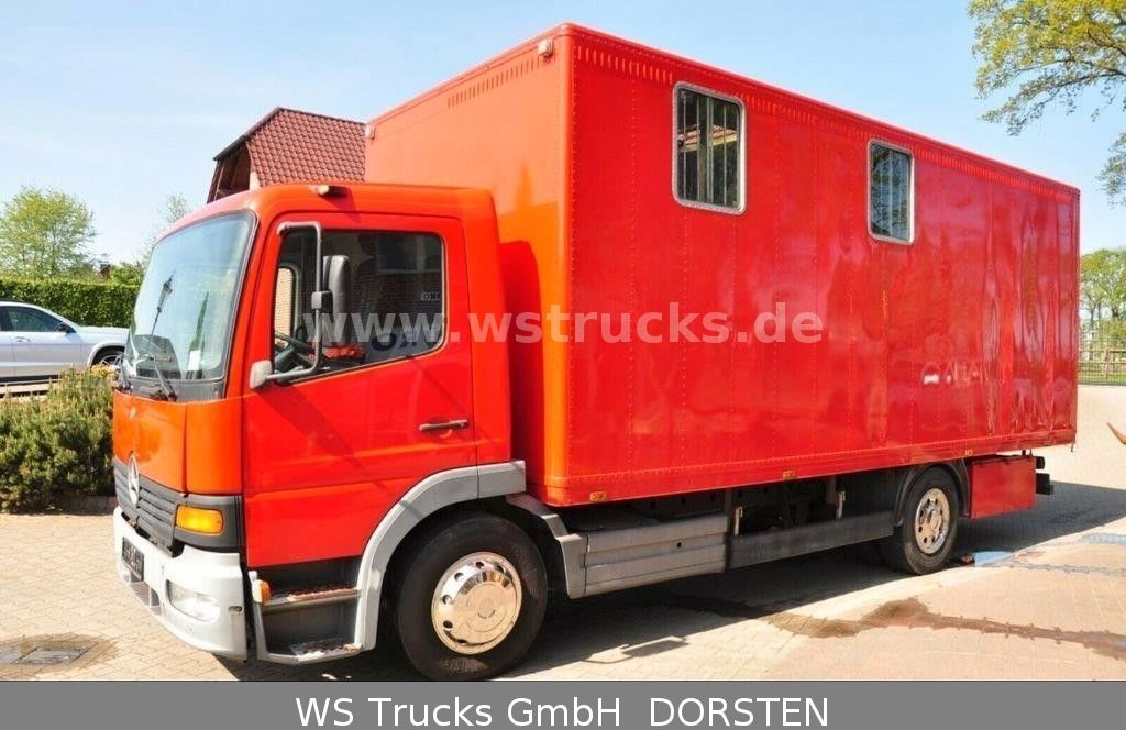 Mercedes-Benz 1224 EURO. 3 - Camión para caballos: foto 2 Mercedes-Benz 1224 EURO. 3 - Camión para caballos: foto 2
