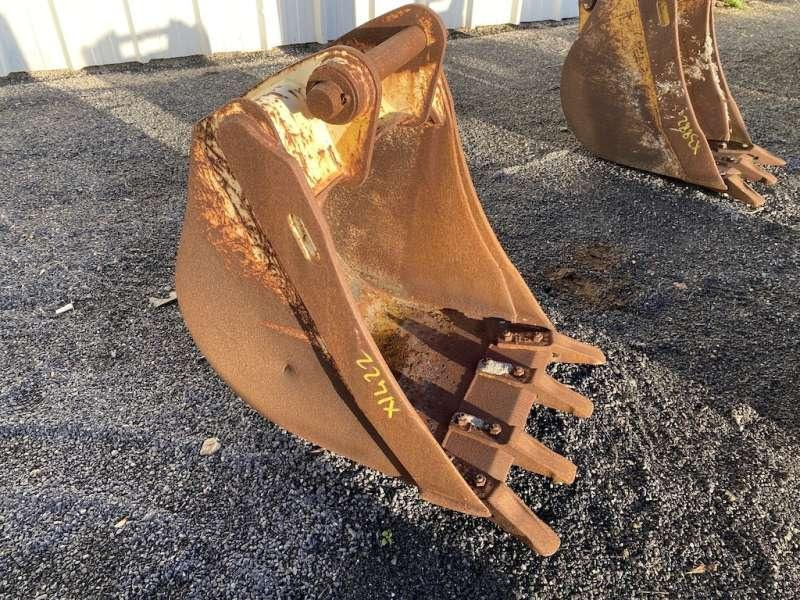 CATERPILLAR 570mm - type tractopelle - Cazo para excavadora: foto 4 CATERPILLAR 570mm - type tractopelle - Cazo para excavadora: foto 4