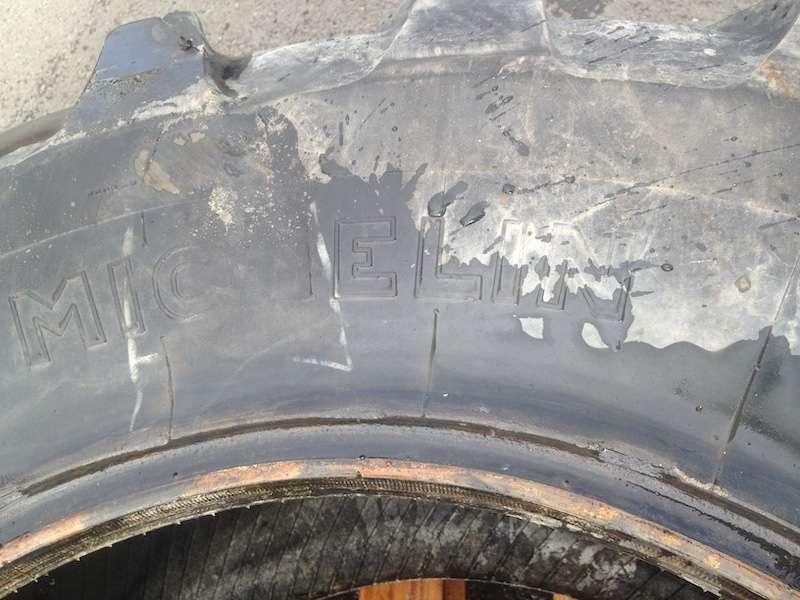 PNEUS 16,9 R 28 X - Neumático para Maquinaria de construcción: foto 2 PNEUS 16,9 R 28 X - Neumático para Maquinaria de construcción: foto 2