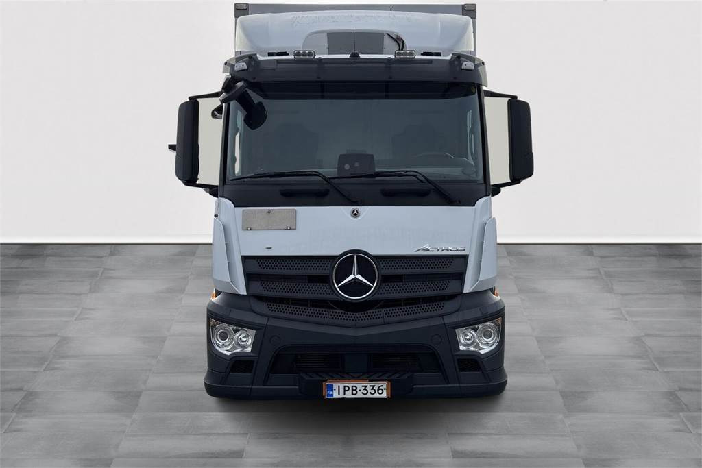 Mercedes-Benz ACTROS 1827 5 KSA-kori +PL - Camión caja cerrada: foto 2 Mercedes-Benz ACTROS 1827 5 KSA-kori +PL - Camión caja cerrada: foto 2